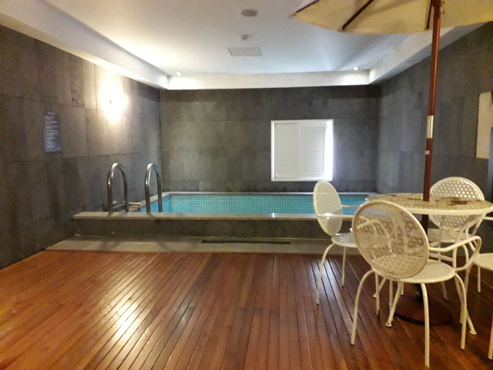 Khan Motel Tegu Kültér fotó